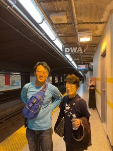Katou with mother01